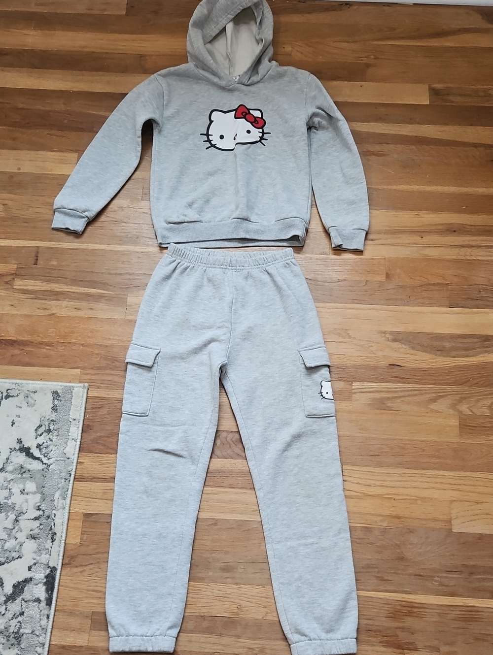 Hello Kitty Light Gray Hoodie & Cargo Jogger Set with Red Bow